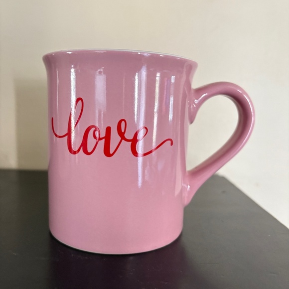 Love Your Mug brand ceramic coffee mug, heart and Love design - Picture 1 of 4